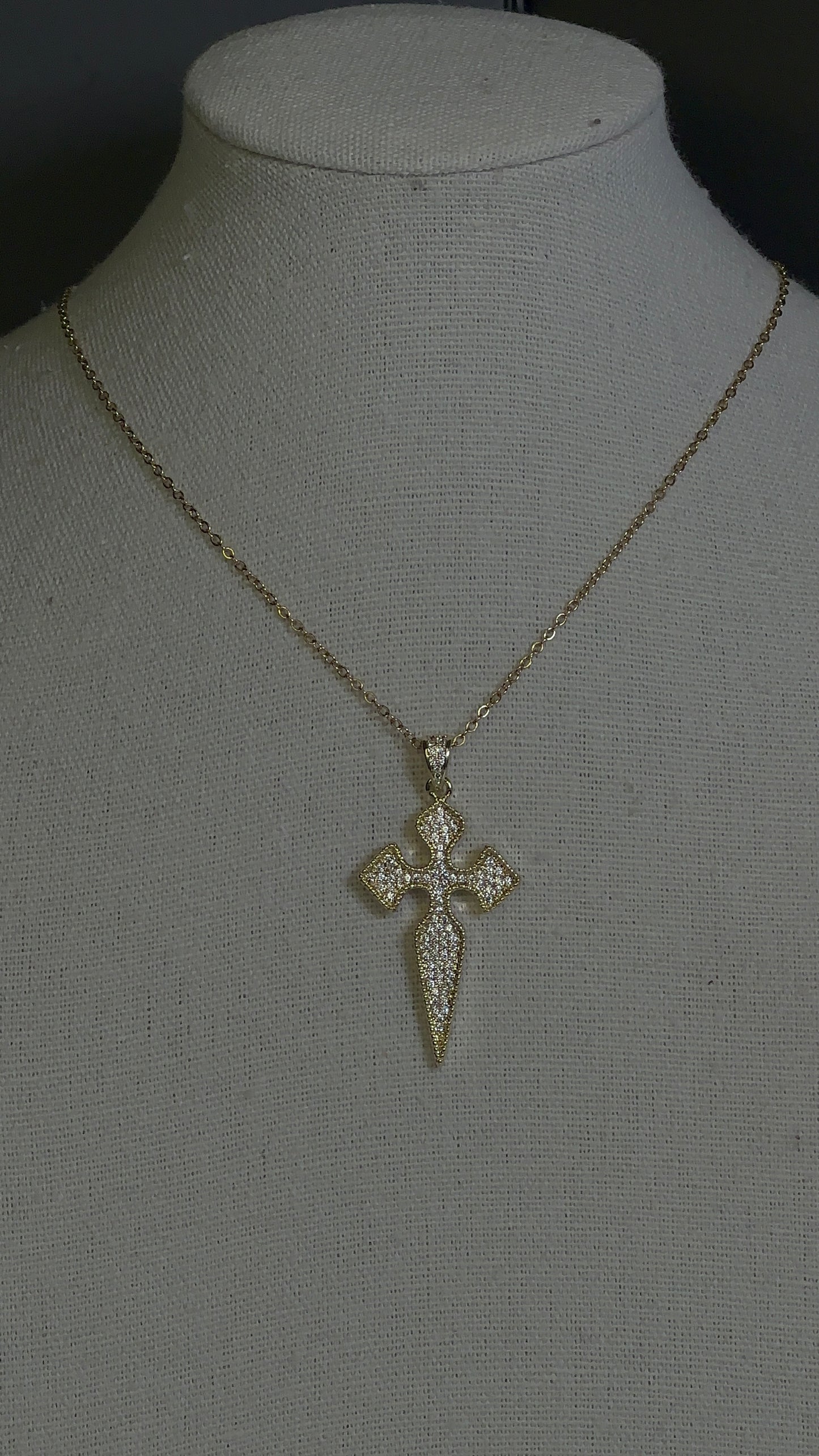 Cubic zicornia cross necklace - Ewaronkes Jewels