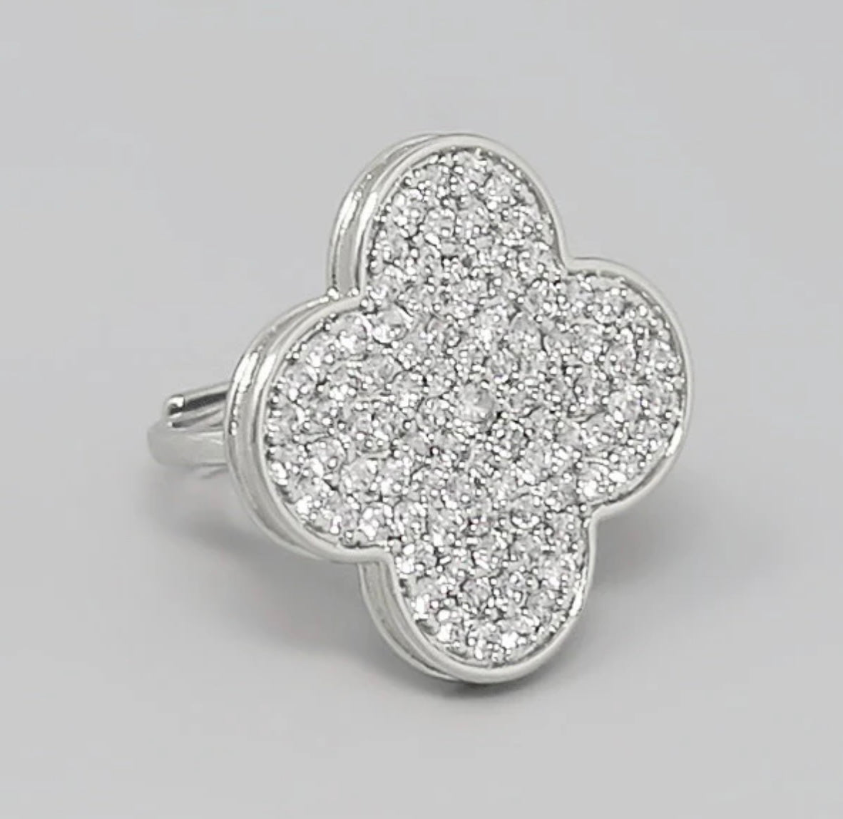 Studied clover ring - Ewaronkes Jewels