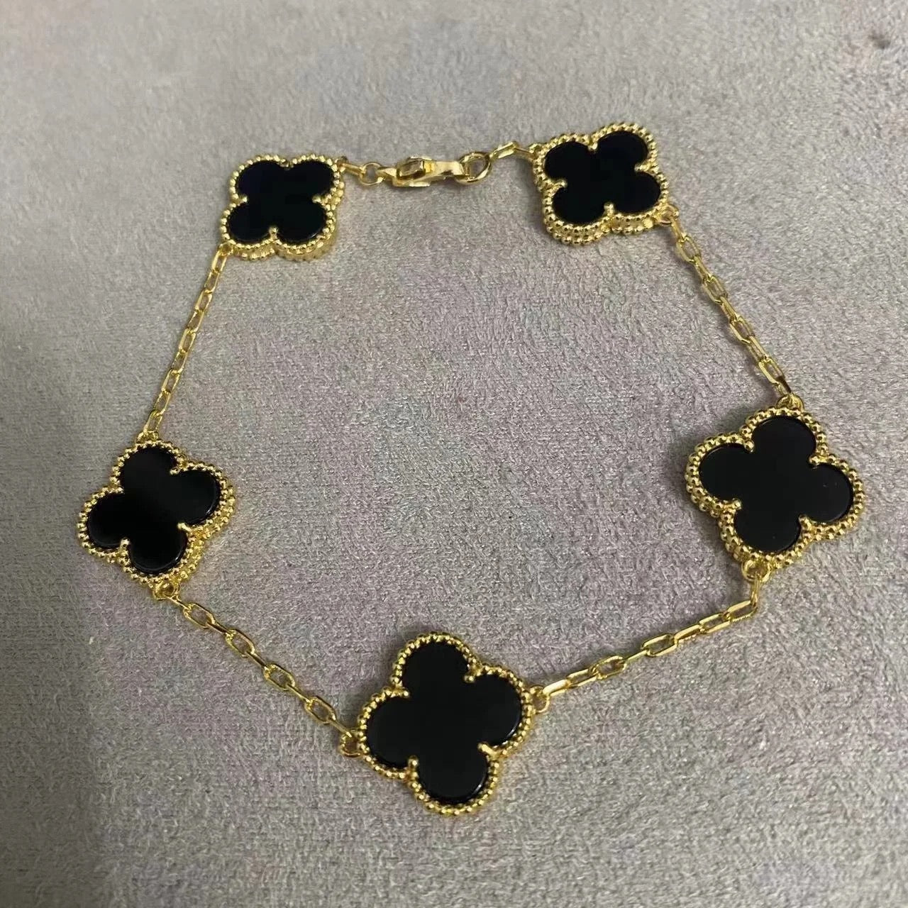 Four leaf clover crystal bracelet - Ewaronkes Jewels