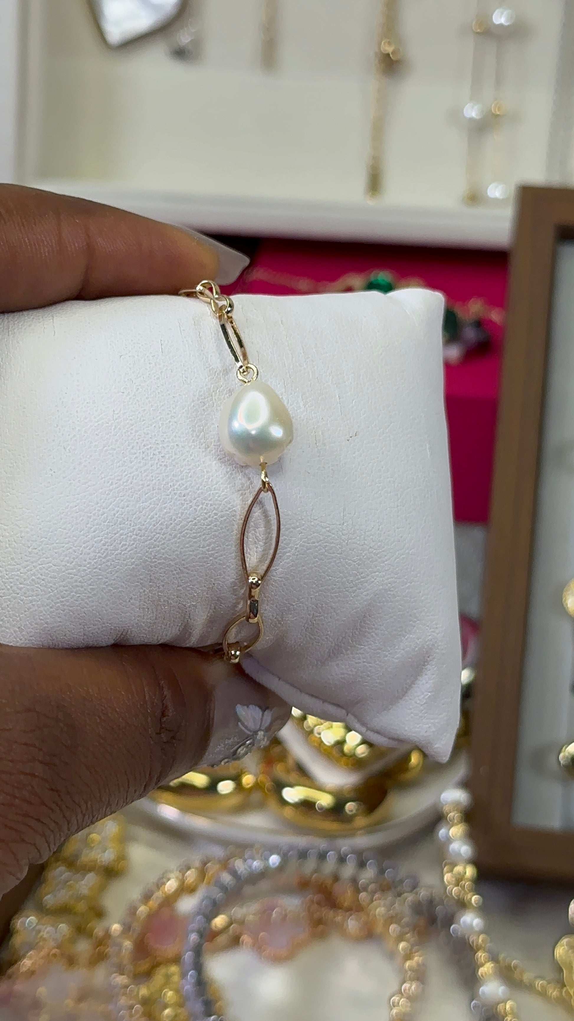 Fresh water pearl bracelets - Ewaronkes Jewels