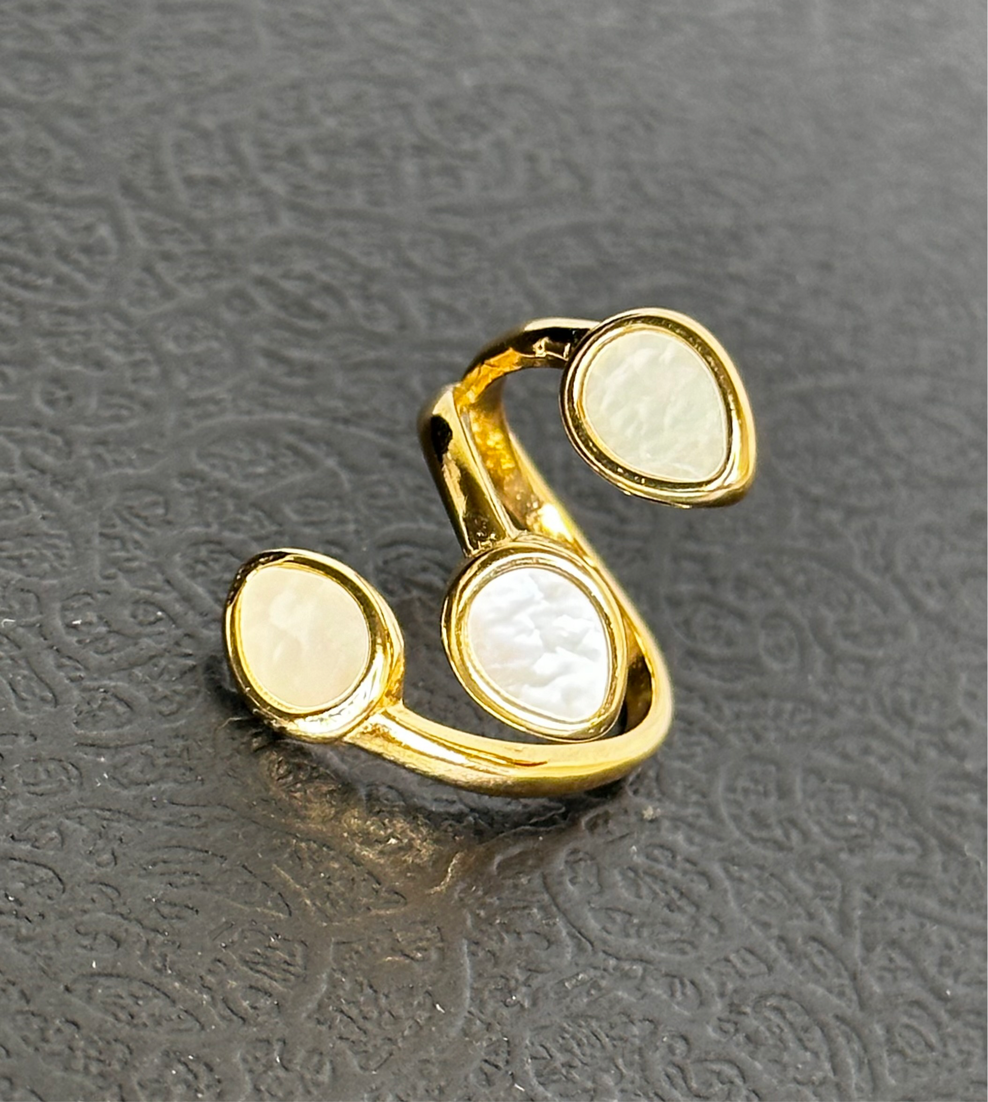 Mother of pearl Wrap around ring - Ewaronkes Jewels