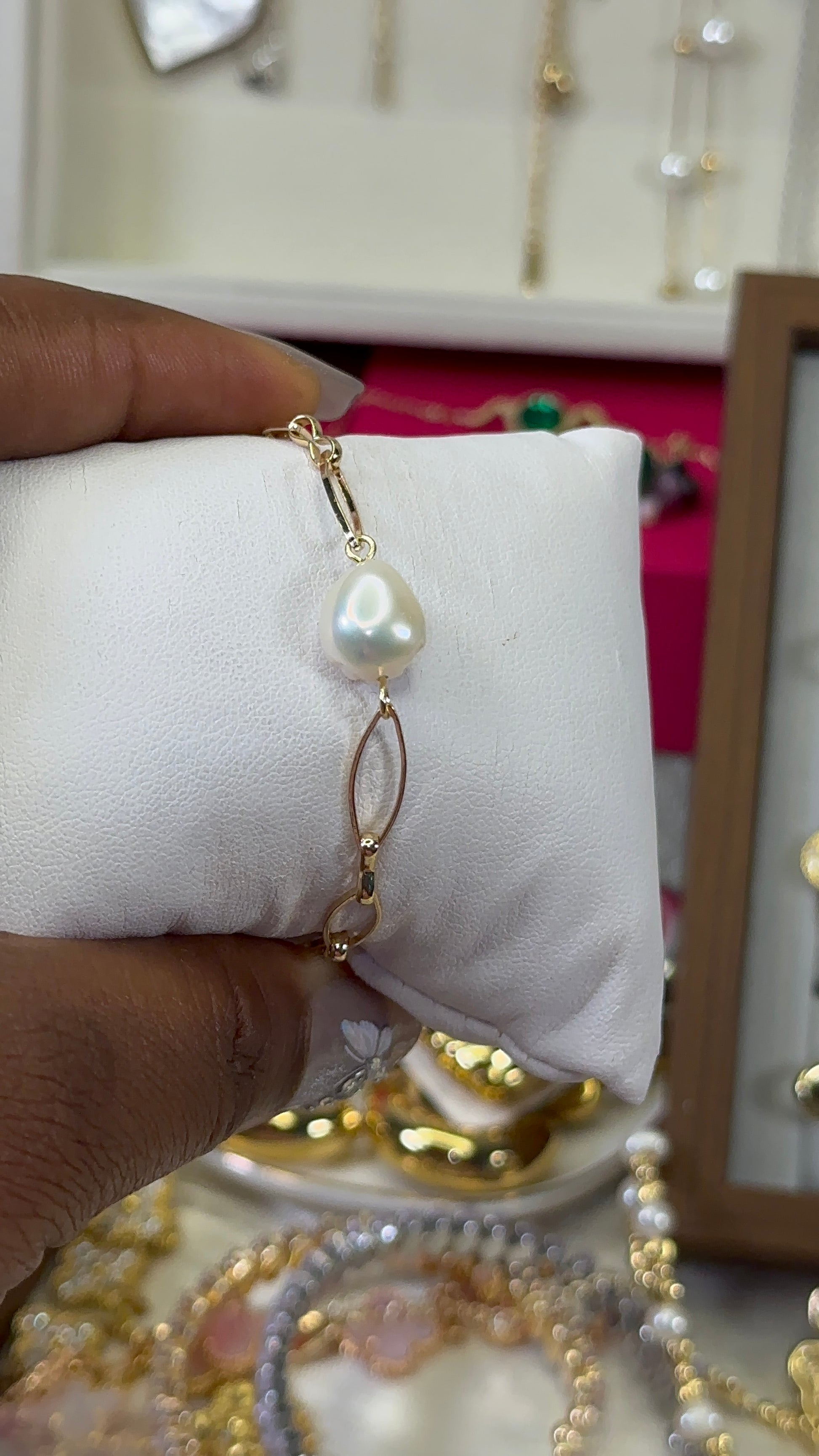 Fresh water pearl bracelets - Ewaronkes Jewels