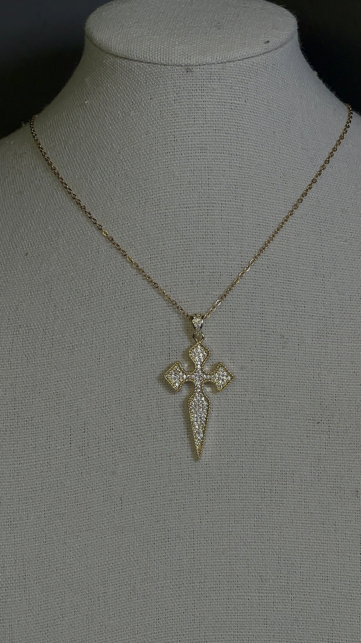 Cubic zicornia cross necklace - Ewaronkes Jewels