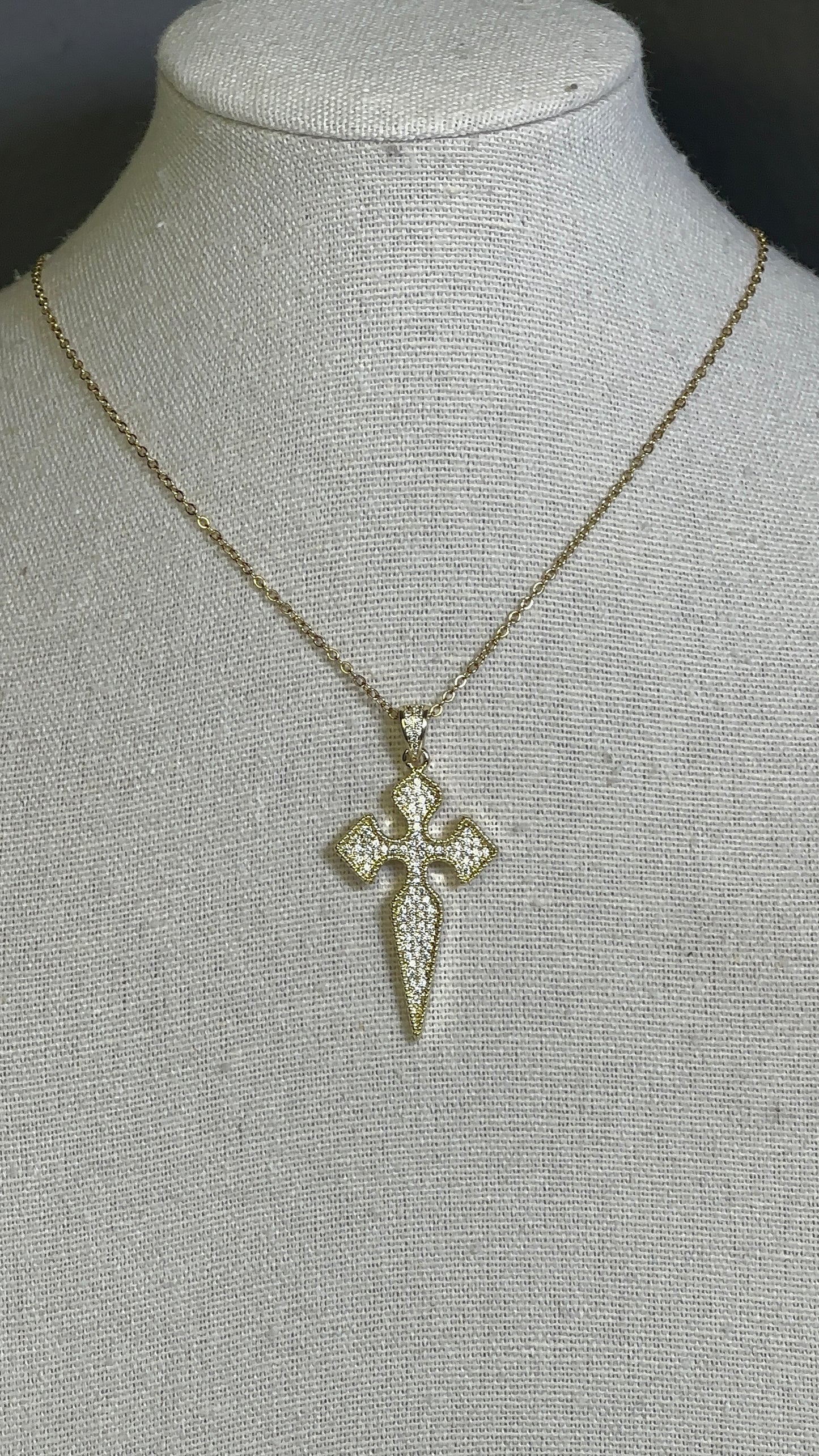 Cubic zicornia cross necklace - Ewaronkes Jewels