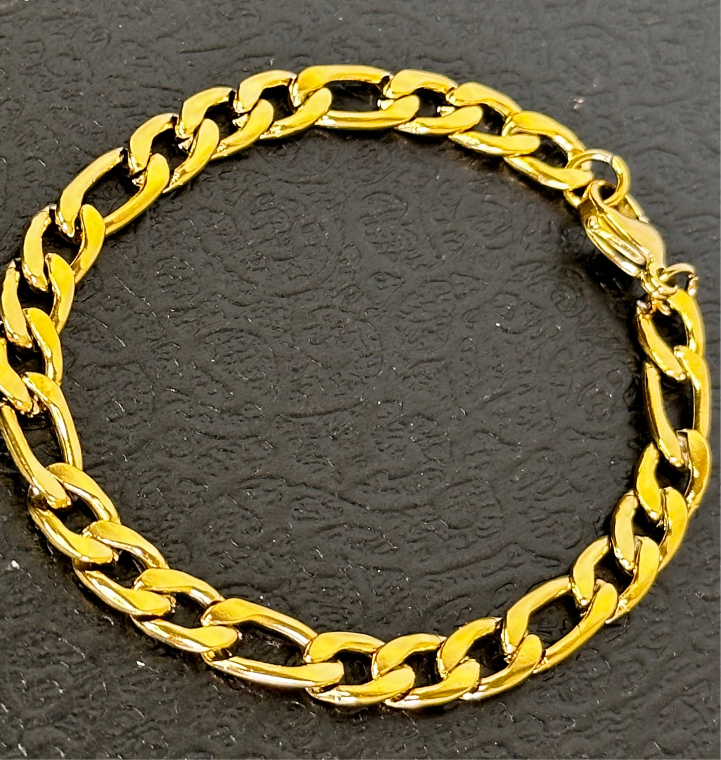 Cuban hand chain - Ewaronkes Jewels