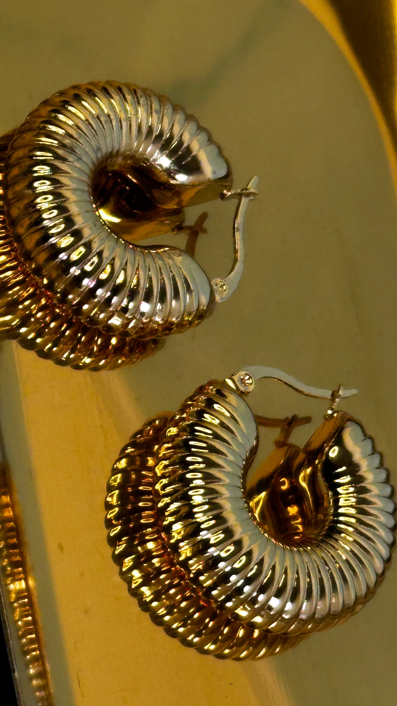 Vintage hoop earrings - Ewaronkes Jewels