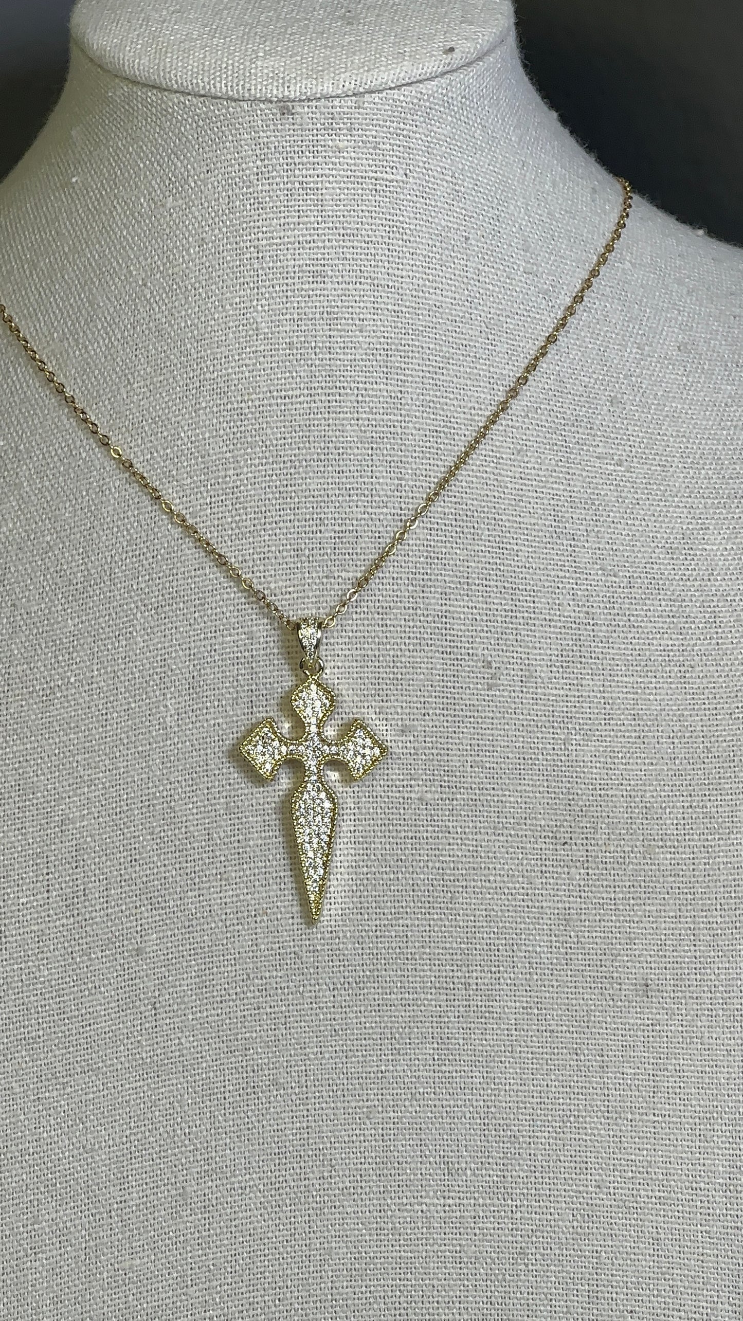 Cubic zicornia cross necklace - Ewaronkes Jewels