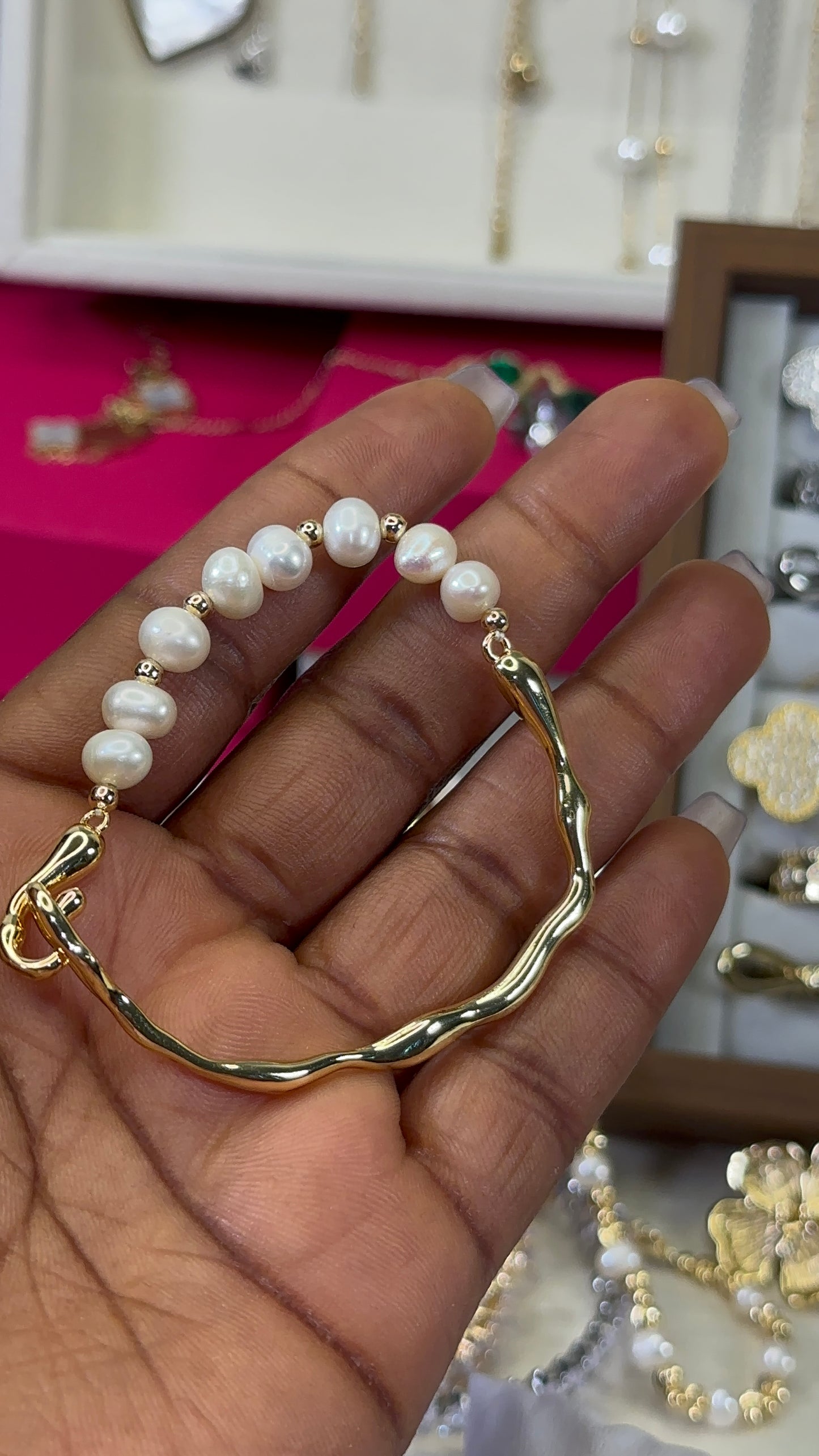 Fresh water pearl bracelets - Ewaronkes Jewels